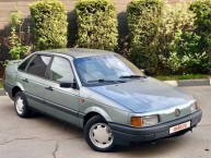Volkswagen Passat 1988 - 1993  B3 (35i)
